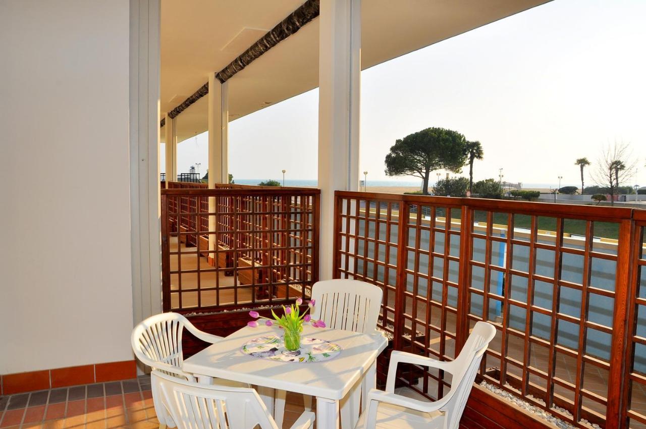 Residence Itaca Bibione Exterior photo