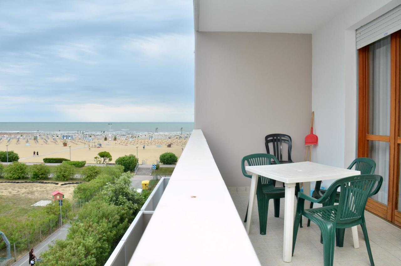 Residence Itaca Bibione Exterior photo